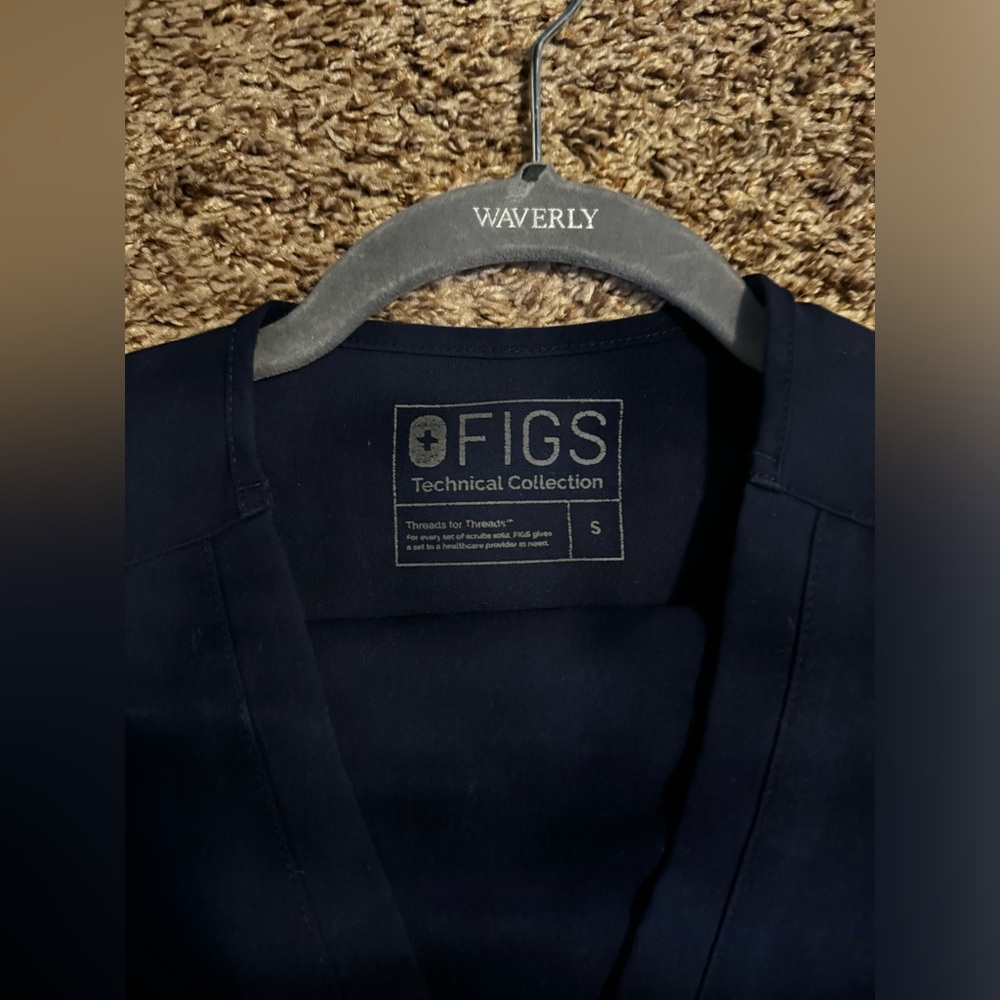 Navy figs set